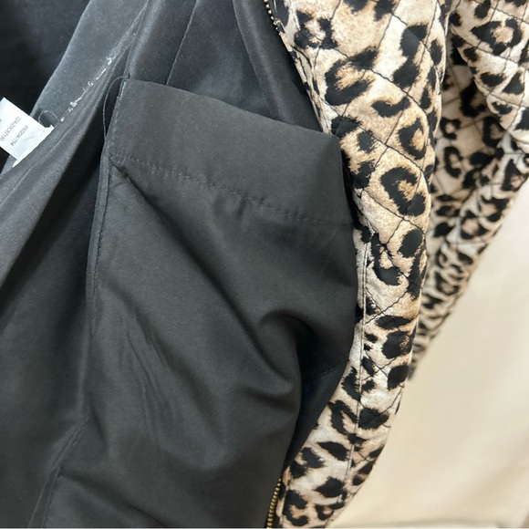 Chico’s Women’s Size Small Leopard Print Quilted Full Front Zippered Jacket - Picture 12 of 13